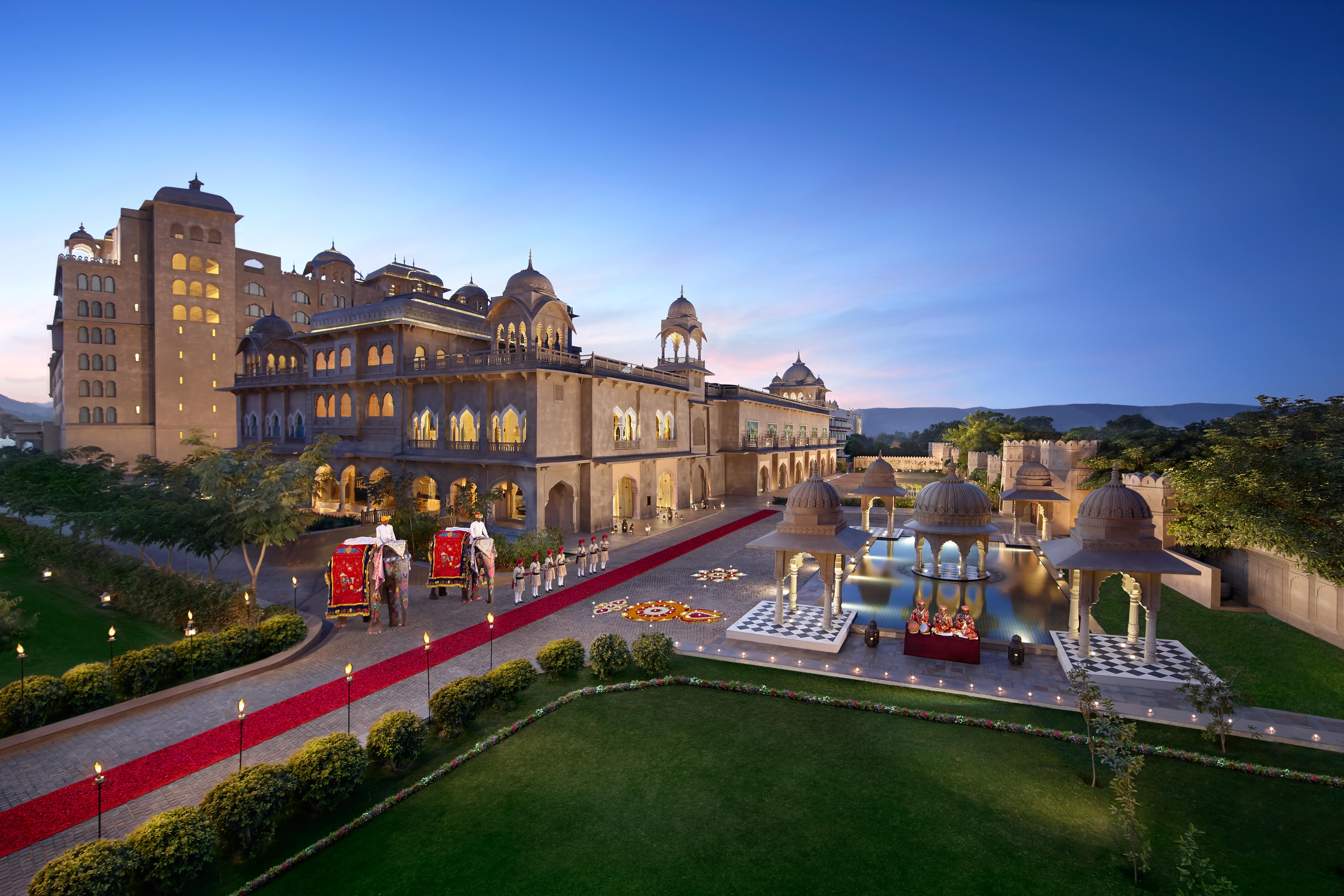 Hotel Fairmont Divisione di Jaipur Esterno foto The Oberoi Udaivilas Palace